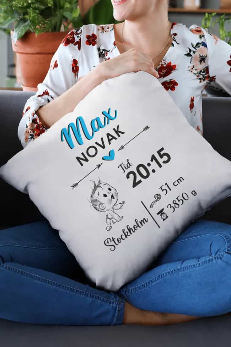 Dekorativ kudde Födelseinfo med namn – Max NOVAK