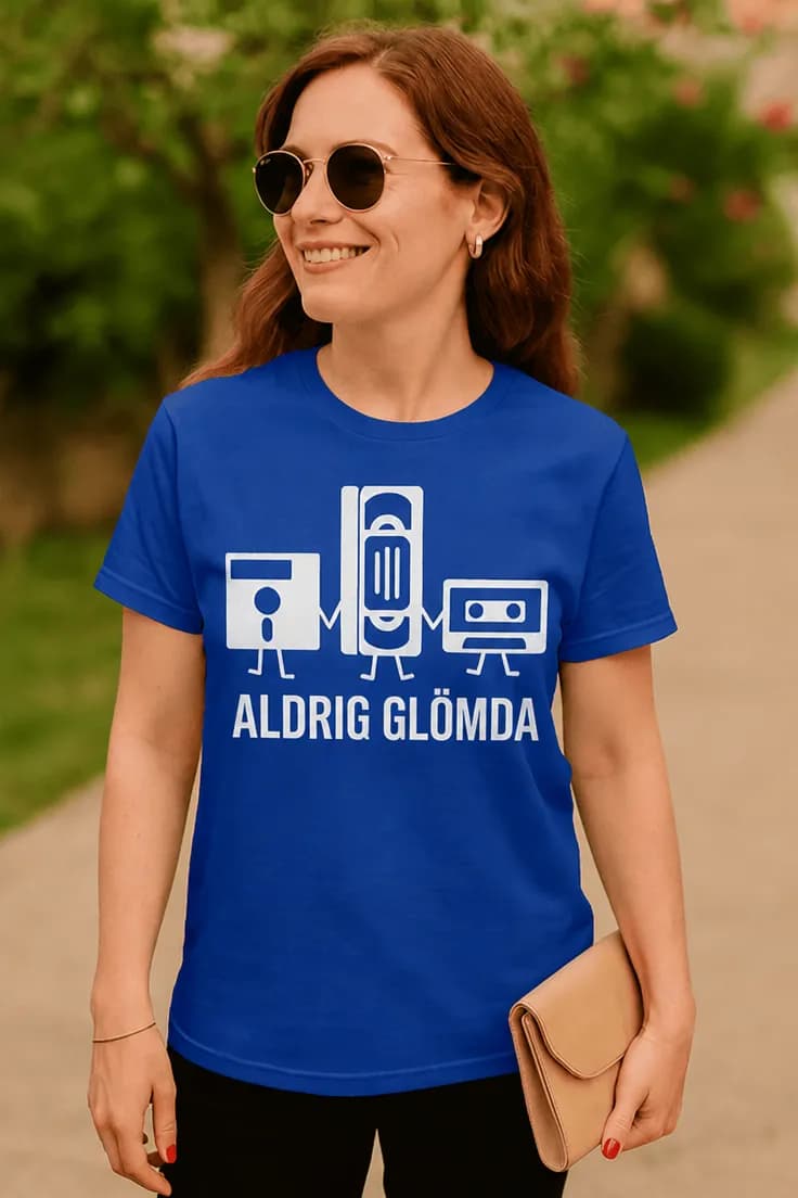 Rolig t-shirt Aldrig glömda – ALDRIG GLÖMDA