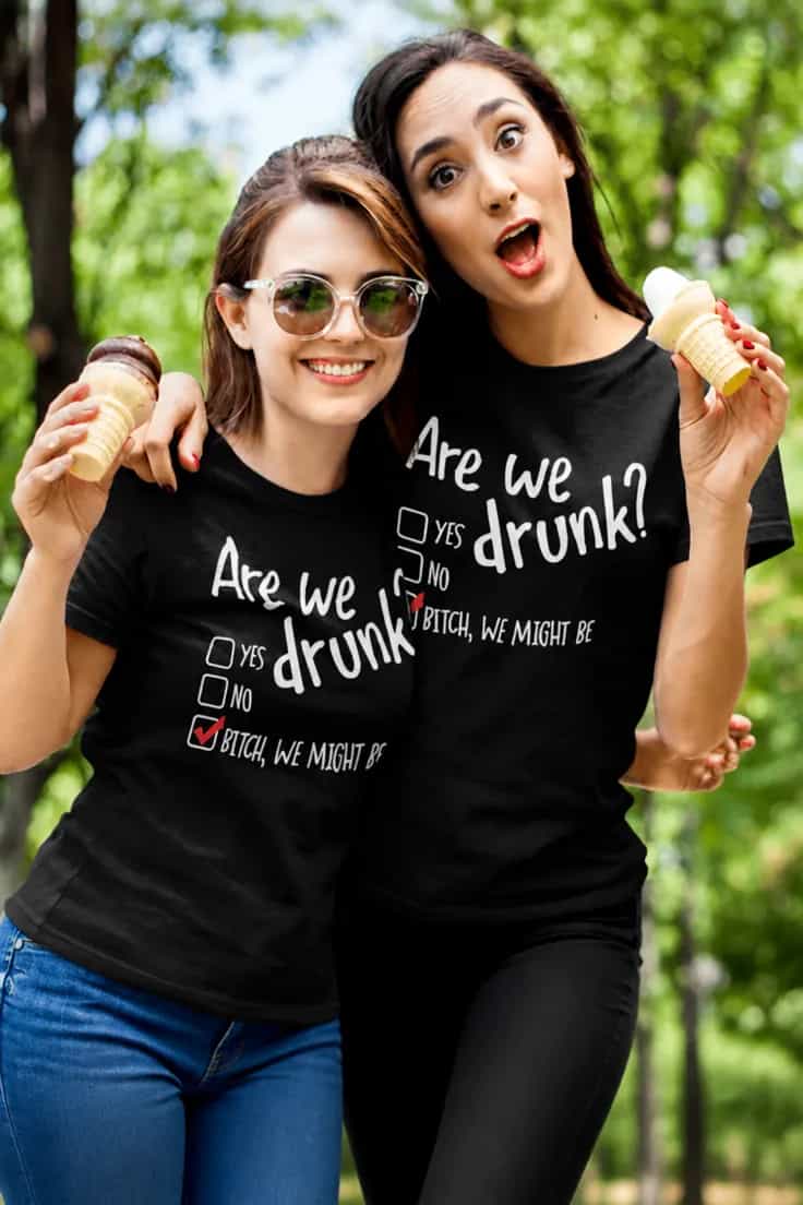 Rolig t-shirt Are we drunk – Are we YES ONO Are we