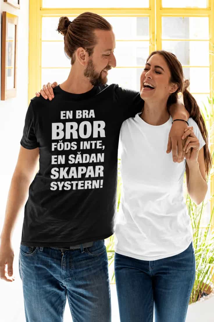 Rolig t-shirt Bra bror skapas av syster