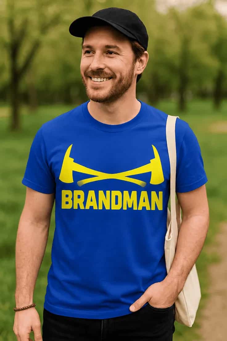 Rolig t-shirt Brandman med yxor – BRANDMAN