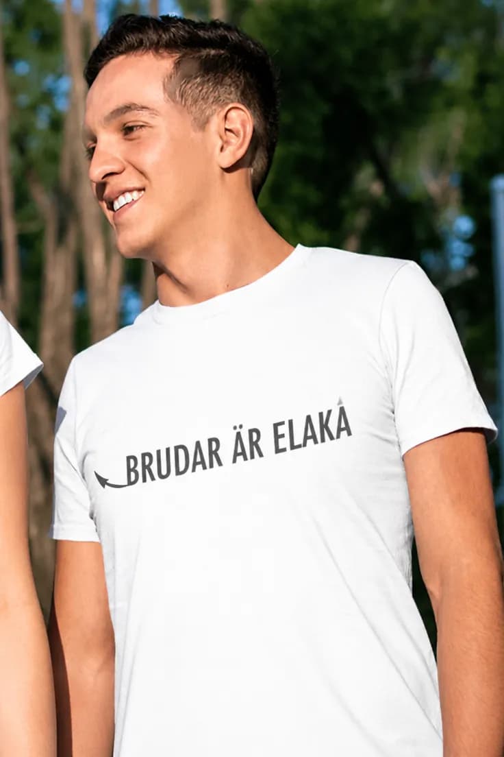 Rolig t-shirt Brudar är elaka – BRUDAR ÄR ELAKA