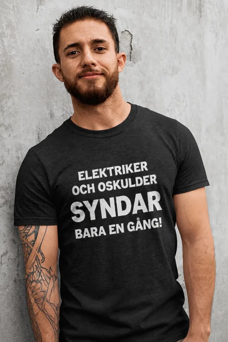 Rolig t-shirt Elektriker och oskulder – ELEKTRIKER