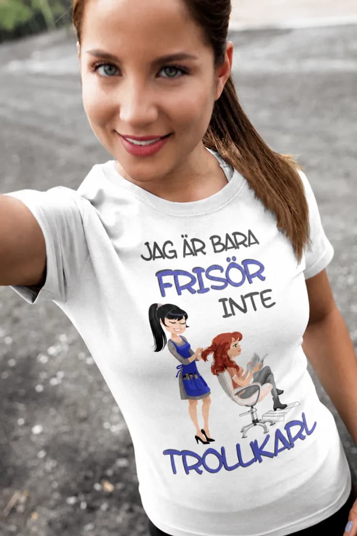 Rolig t-shirt Frisör inte trollkarl | JAG ÄR BARA