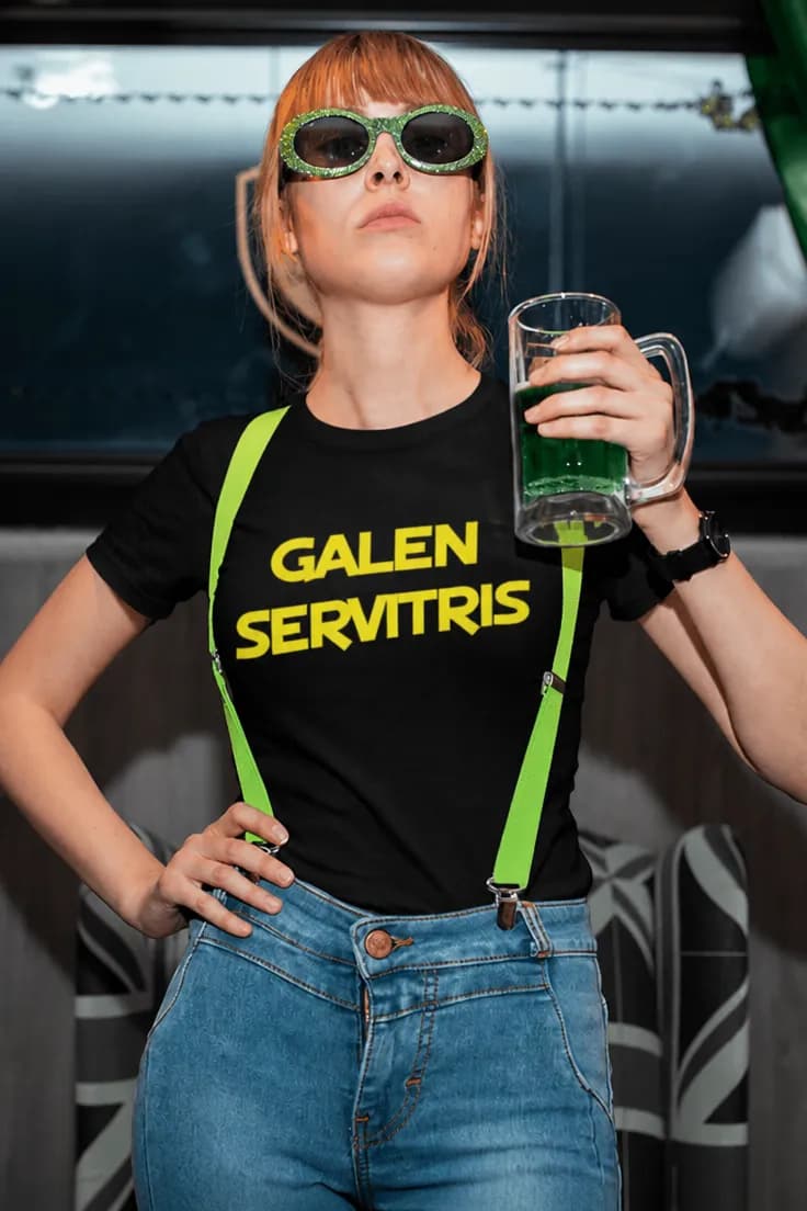 Rolig t-shirt Galen servitris – GALEN SERVITRIS