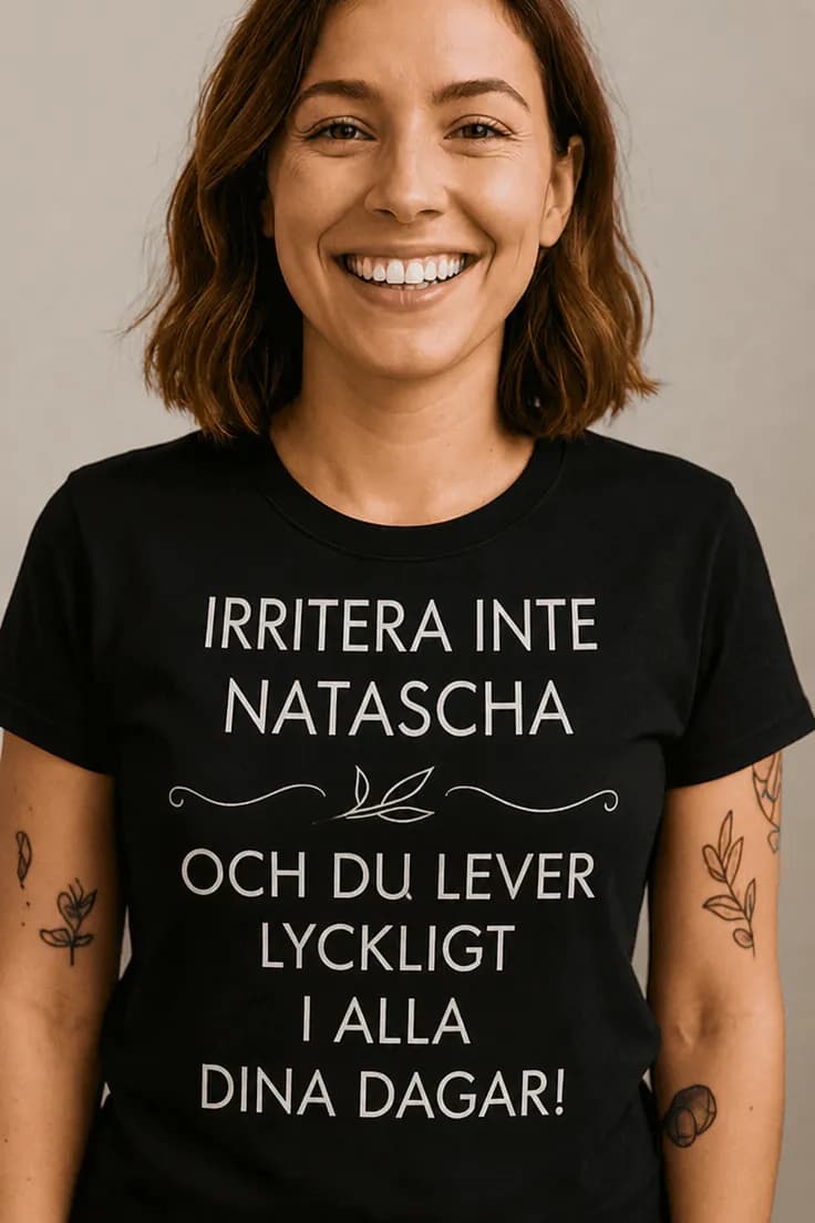 Rolig t-shirt Irritera inte med namn – IRRITERA INTE