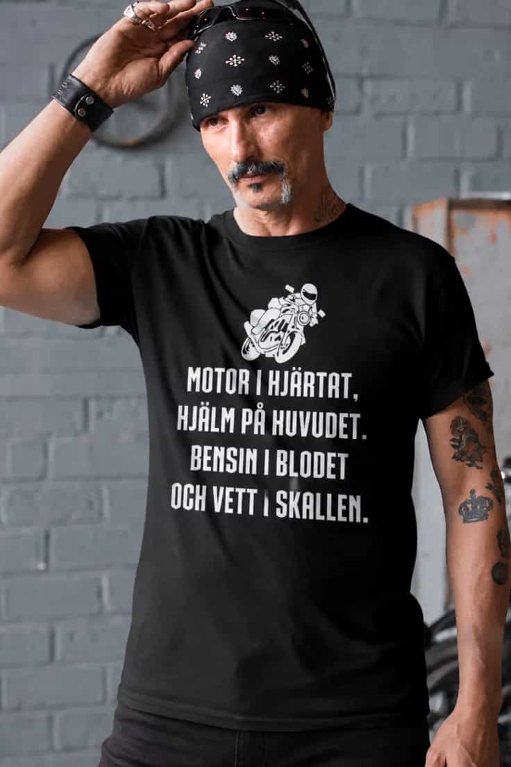 Rolig t-shirt Motor i hjärtat – MOTOR I HJÄRTAT