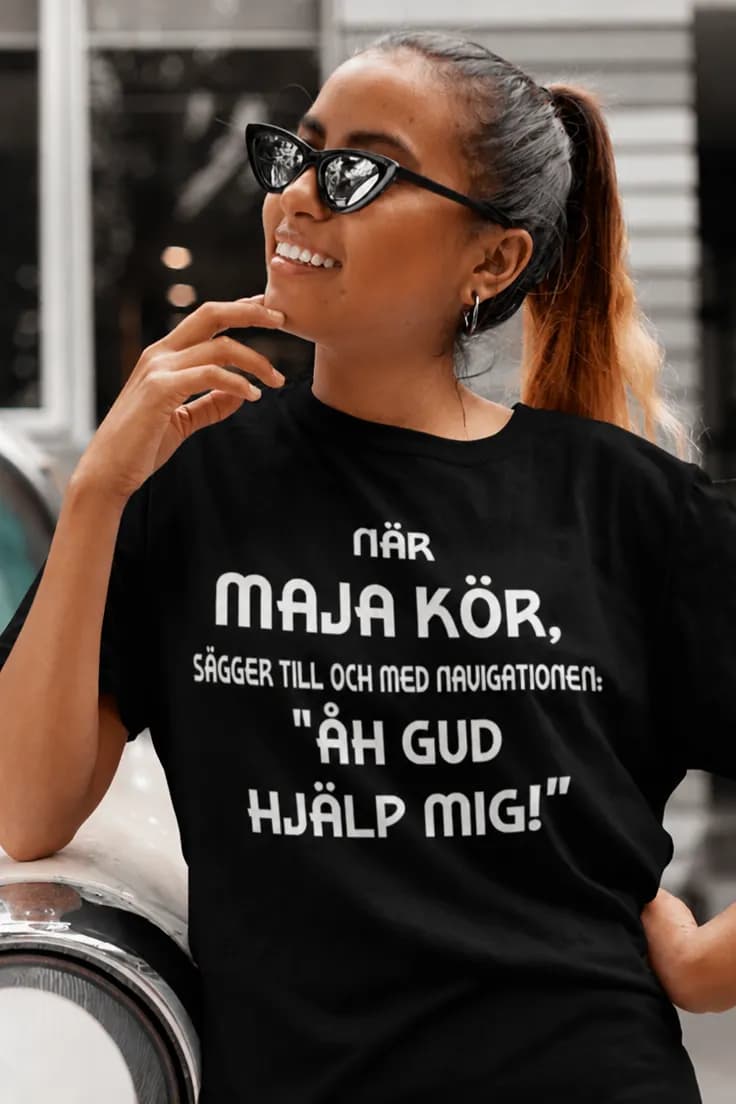 Rolig t-shirt Navigationen ber om hjälp med namn