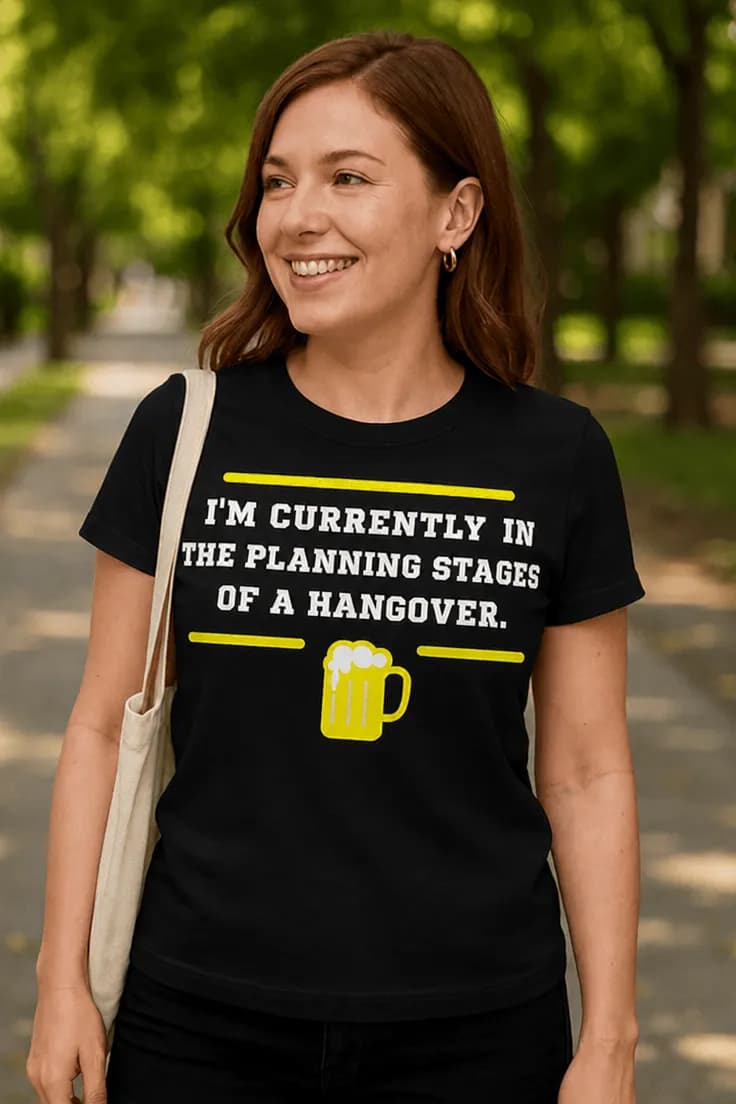 Rolig t-shirt Planerar baksmälla – I'M CURRENTLY IN T