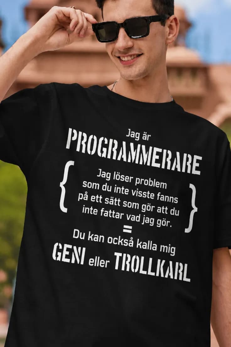 Rolig t-shirt Programmerare geni trollkarl