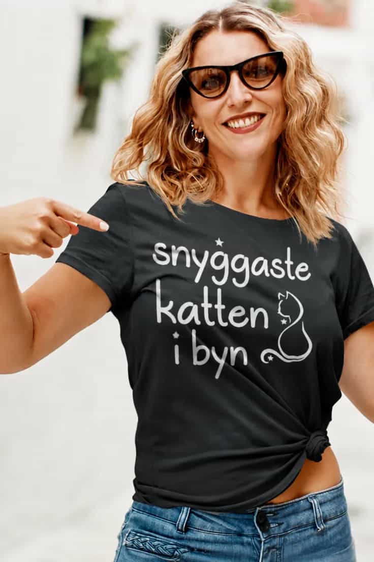 Rolig t-shirt Snyggaste katten i byn