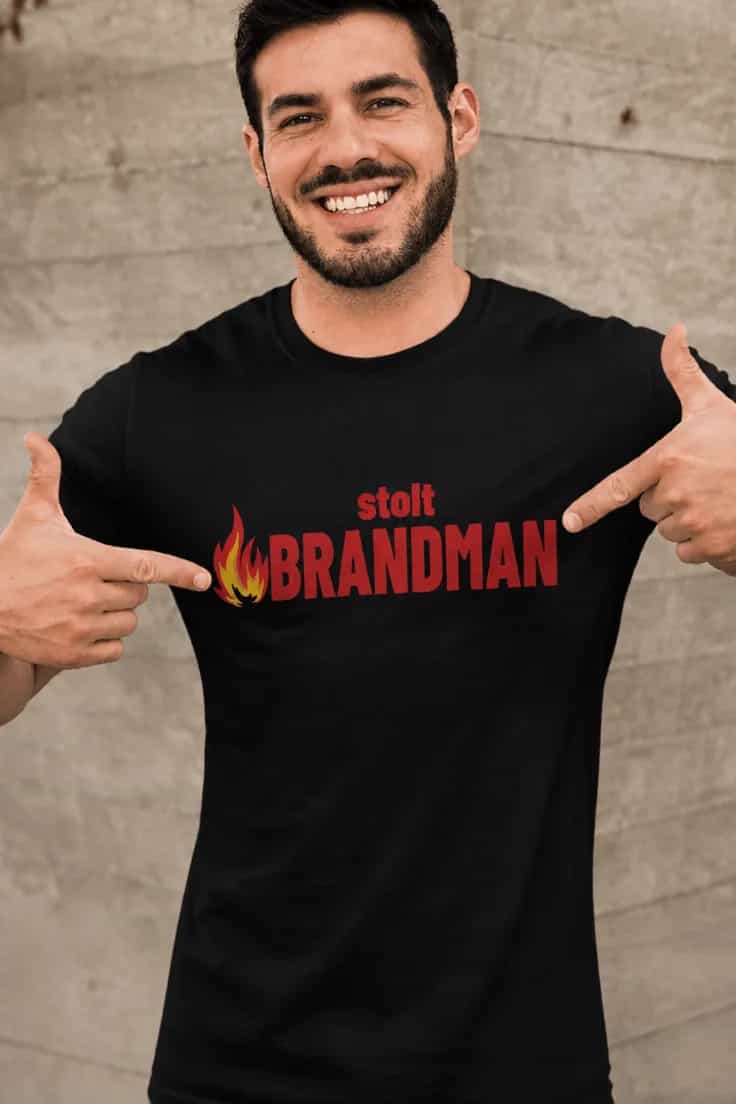 T-shirt Stolt brandman för kvinnor och män
