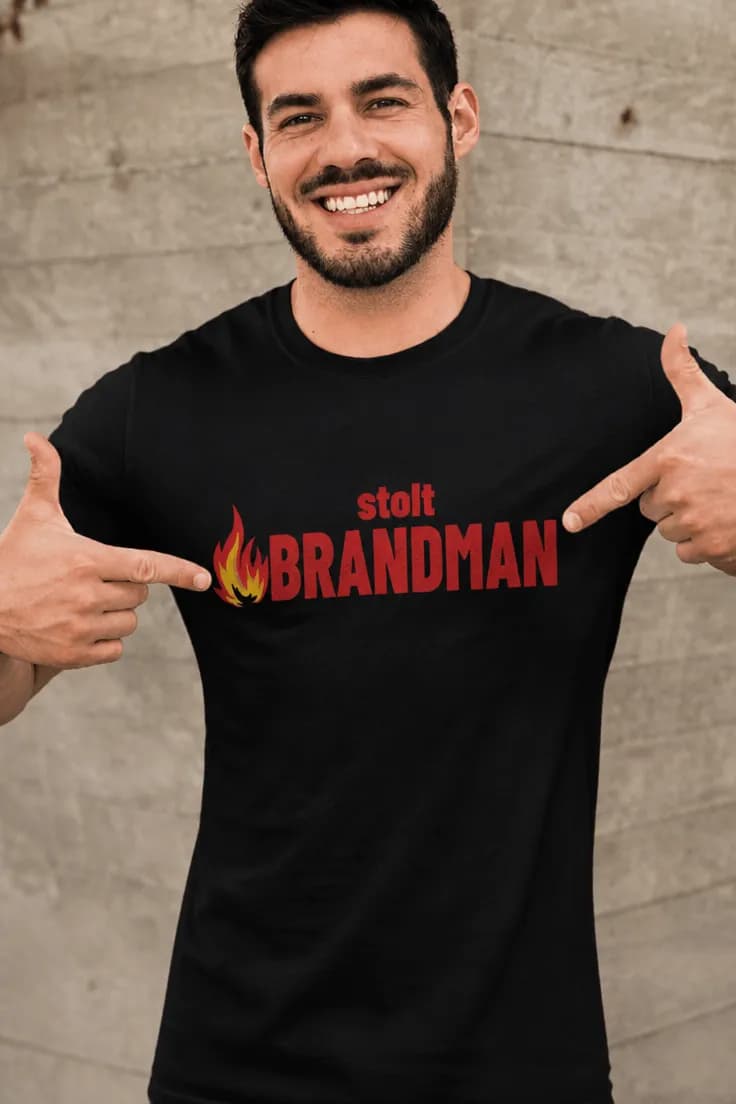 T-shirt Stolt brandman för kvinnor och män