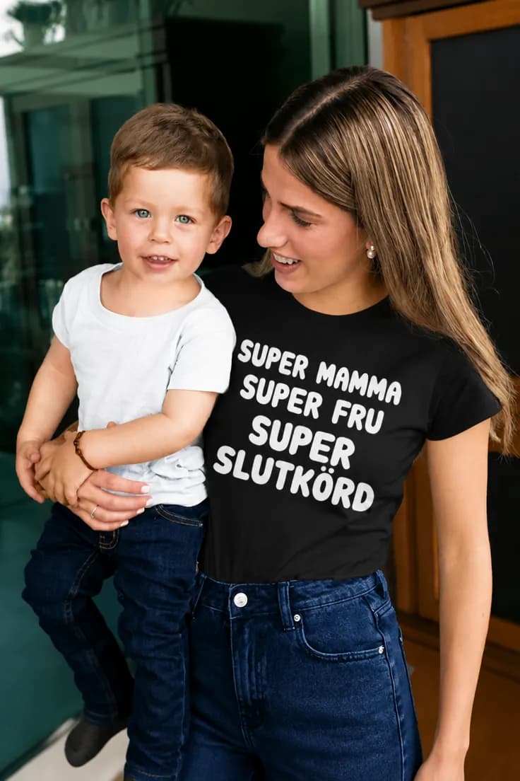 Rolig t-shirt Supertrött mamma | SUPER MAMMA