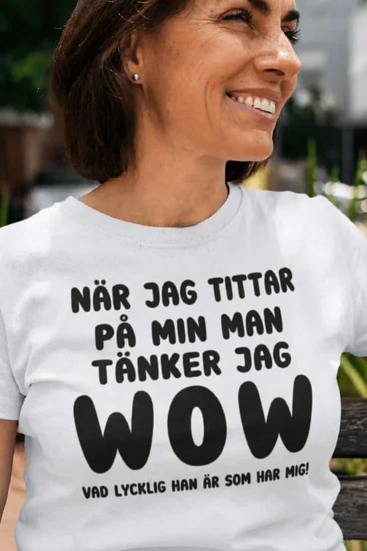 Rolig t-shirt Wow vilken lycklig man – WOW